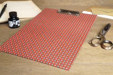 Red clipboard with a pretty flower motif